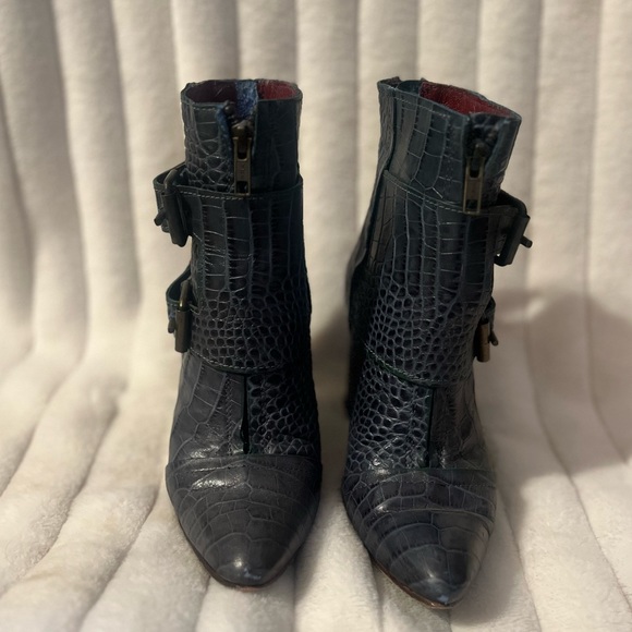 Freebird Joey leather bootie in turquoise. - Picture 2 of 6